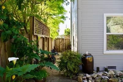 130 Otis St, Santa Cruz, CA 95060 - Photo 32