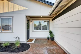 361 McCarthy St, Hollister, CA 95023 - Photo 2