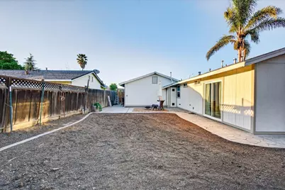 361 McCarthy St, Hollister, CA 95023 - Photo 6