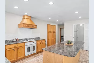 6455 Kensington Pl, Gilroy, CA 95020 - Photo 12