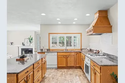 6455 Kensington Pl, Gilroy, CA 95020 - Photo 10