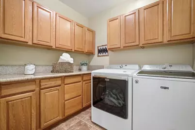 2075 Mantelli Dr, Gilroy, CA 95020 - Photo 30