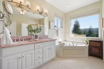 2075 Mantelli Dr, Gilroy, CA 95020 - Photo 36