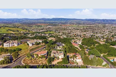 2075 Mantelli Dr, Gilroy, CA 95020 - Photo 66