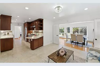 574 Carrick Ct, Sunnyvale, CA 94087 - Photo 10