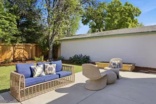 1346 Selo Dr, Sunnyvale, CA 94087 - Photo 44