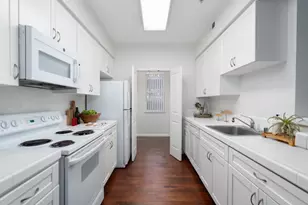 1982 W Bayshore Rd 217, East Palo Alto, CA 94303 - Photo 8