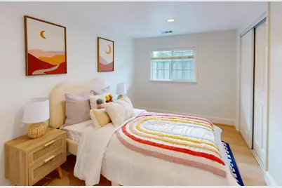 696 Lakehaven Dr, Sunnyvale, CA 94089 - Photo 16