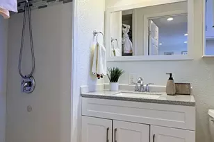 696 Lakehaven Dr, Sunnyvale, CA 94089 - Photo 20