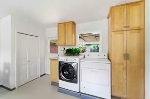 22051 Hibiscus Dr, Cupertino, CA 95014 - Photo 16