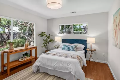 1418 Meadow Ln, Mountain View, CA 94040 - Photo 20