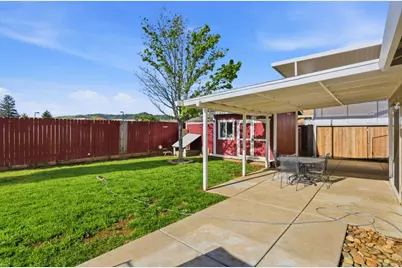 2048 Southwood Dr, Vacaville, CA 95687 - Photo 34