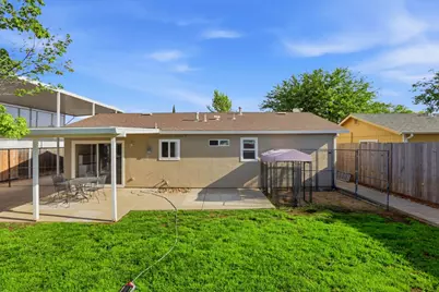 2048 Southwood Dr, Vacaville, CA 95687 - Photo 32