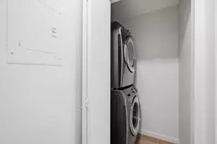 1031 Crestview Dr 305, Mountain View, CA 94040 - Photo 16