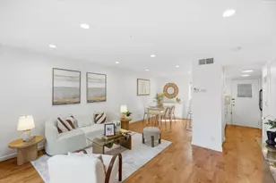 236 E Red Oak Dr B, Sunnyvale, CA 94086 - Photo 1