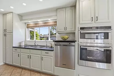 1079 The Dalles Ave, Sunnyvale, CA 94087 - Photo 6