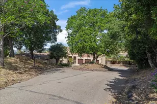 16655 Oak View Cir, Morgan Hill, CA 95037 - Photo 36