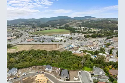 587 Creekside Dr, Half Moon Bay, CA 94019 - Photo 50