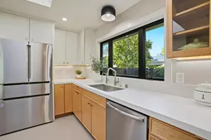 224 Lexington Dr, Menlo Park, CA 94025 - Photo 16