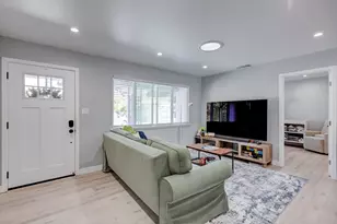 686-688 San Luisito Way, Sunnyvale, CA 94085 - Photo 4