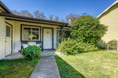 331 San Carlos Ave, El Granada, CA 94018 - Photo 2