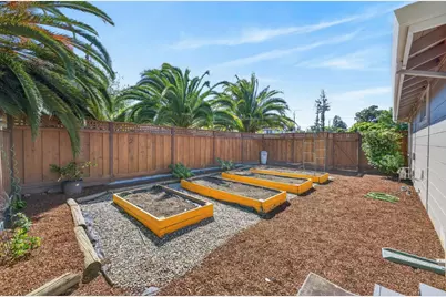 2169 Yorkshire Way, Mountain View, CA 94040 - Photo 32