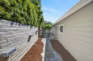 2169 Yorkshire Way, Mountain View, CA 94040 - Photo 30