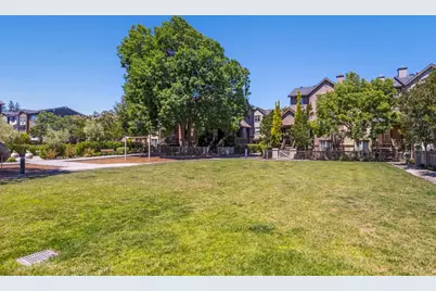 30 Royal Oak Ct, Mountain View, CA 94040 - Photo 24