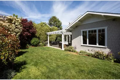 384 Hawthorne Ave, Los Altos, CA 94022 - Photo 32