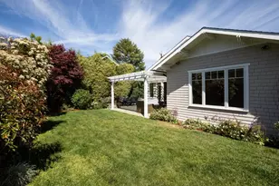 384 Hawthorne Ave, Los Altos, CA 94022 - Photo 32