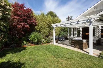 384 Hawthorne Ave, Los Altos, CA 94022 - Photo 26