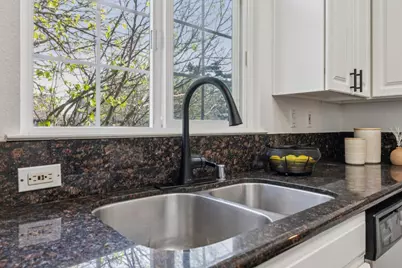 404 Michelle Ln, Daly City, CA 94015 - Photo 18