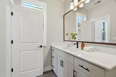 560 Saint Remi Ter 1, Sunnyvale, CA 94085 - Photo 26