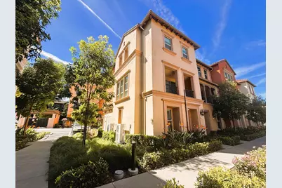 560 Saint Remi Ter 1, Sunnyvale, CA 94085 - Photo 2