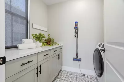 560 Saint Remi Ter 1, Sunnyvale, CA 94085 - Photo 30