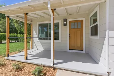 577 Green Manor Ct, Palo Alto, CA 94301 - Photo 2