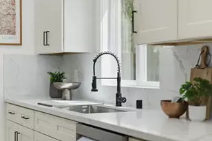 577 Green Manor Ct, Palo Alto, CA 94301 - Photo 14