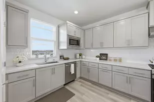 9415 Hidden Hbr Wy, Newark, CA 94560 - Photo 14