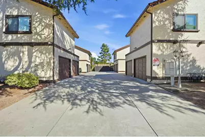 8400 Delta Dr, Gilroy, CA 95020 - Photo 26