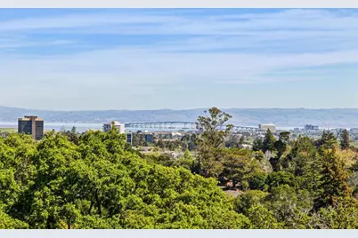 720 Endfield Way, Hillsborough, CA 94010 - Photo 56