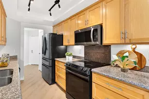 9 Cove Ln, Redwood City, CA 94065 - Photo 10