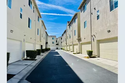 8551 Boardwalk Way, Newark, CA 94560 - Photo 4