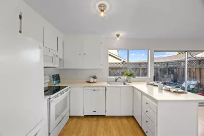 817 Peary Ln, Foster City, CA 94404 - Photo 10