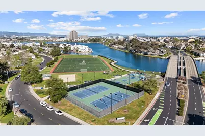 817 Peary Ln, Foster City, CA 94404 - Photo 24