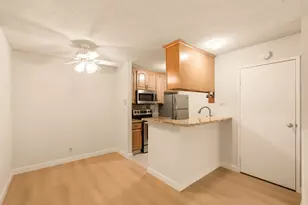 385 Mandarin Dr 11, Daly City, CA 94015 - Photo 6