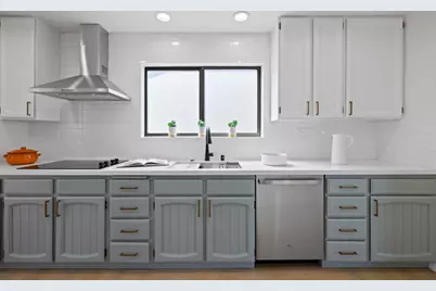 100 Montana St, Moss Beach, CA 94038 - Photo 14