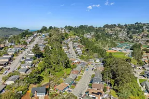 1176 Alicante Dr, Pacifica, CA 94044 - Photo 36