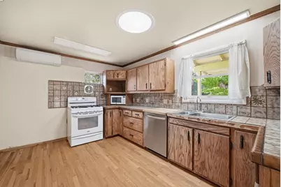 90 Victor Ave, Campbell, CA 95008 - Photo 8