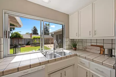 992 Branham Ln, San Jose, CA 95136 - Photo 12