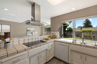 992 Branham Ln, San Jose, CA 95136 - Photo 14